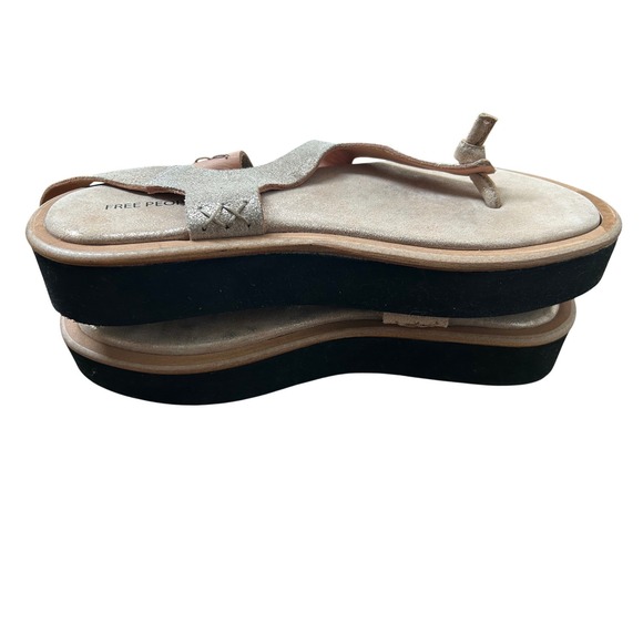 Free People Metallic Leather Platform Thong Sandals Buckle Strap Boho Size 6 NEW - Picture 8 of 9